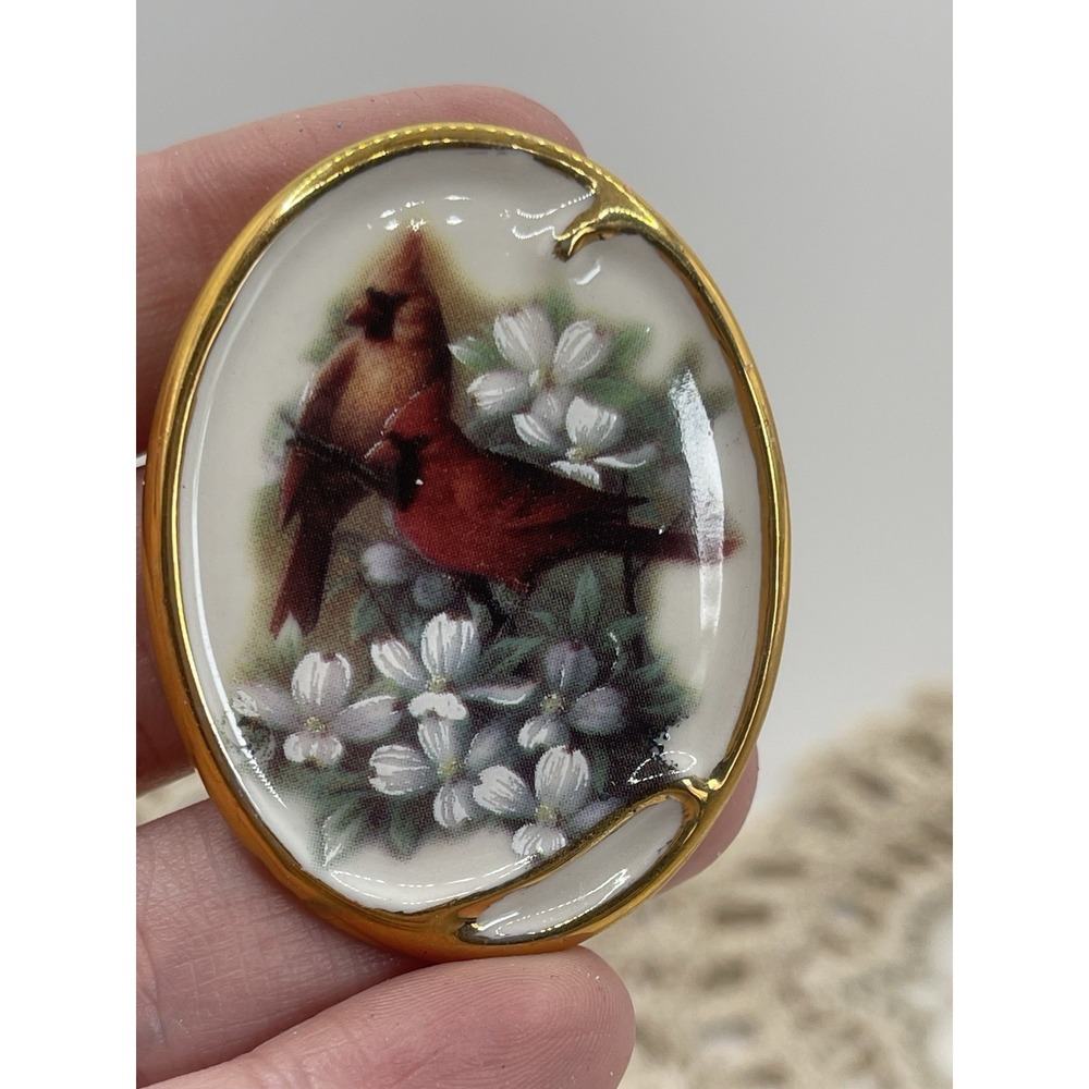 Cardinal Bird Pin - Picture 2 of 4